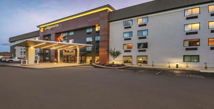 La-Quinta-Inn-Suites-by-Wyndham-Hartford-Bradley-Airport - The GPS Guide